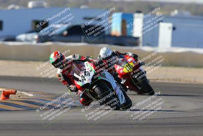 media/Dec-18-2022-SoCal Trackdays (Sun) [[8099a50955]]/Turn 2 (950am)/